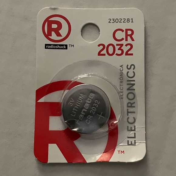 Two RadioShack CR2032 3V Lithium Coin Cell Battery, New - Picture 3 of 3